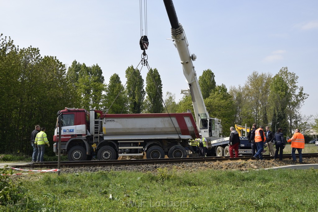 Schwerer VU LKW Zug Bergheim Kenten Koelnerstr P514.JPG - Miklos Laubert